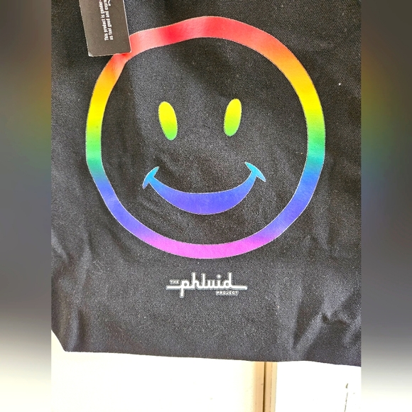 RAINBOW SMILEY FACE PRIDE TOTE BAG IN BLACK RAINBOW NWT - Picture 3 of 5